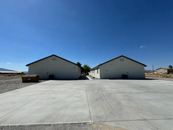 $729,900 | 1060 Hall Avenue, Pahrump, NV 89048