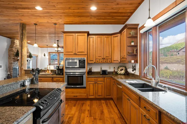 $2,595,000 | 45 Creek Cove, Crested Butte, CO 81224