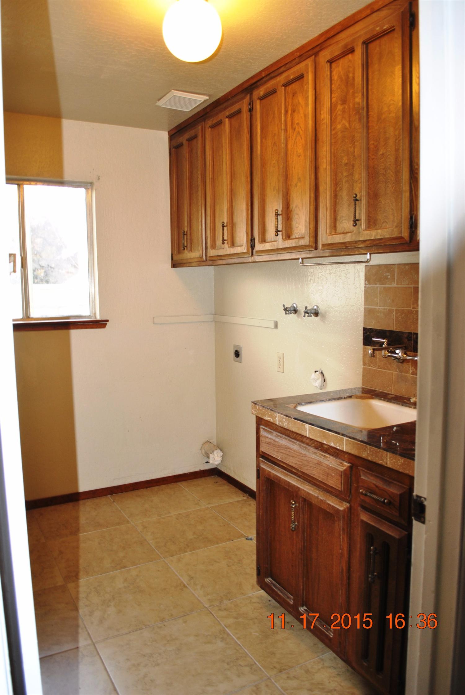 16565 Monreal Road Madera, CA 93636 - Photo 10 of 22 Gallery Image 10