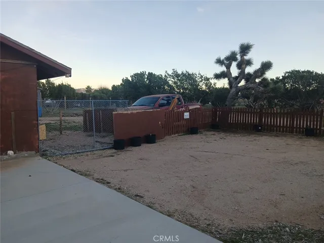 $375,000 | 7773 Kuki Street, Oak Hills, CA 92344