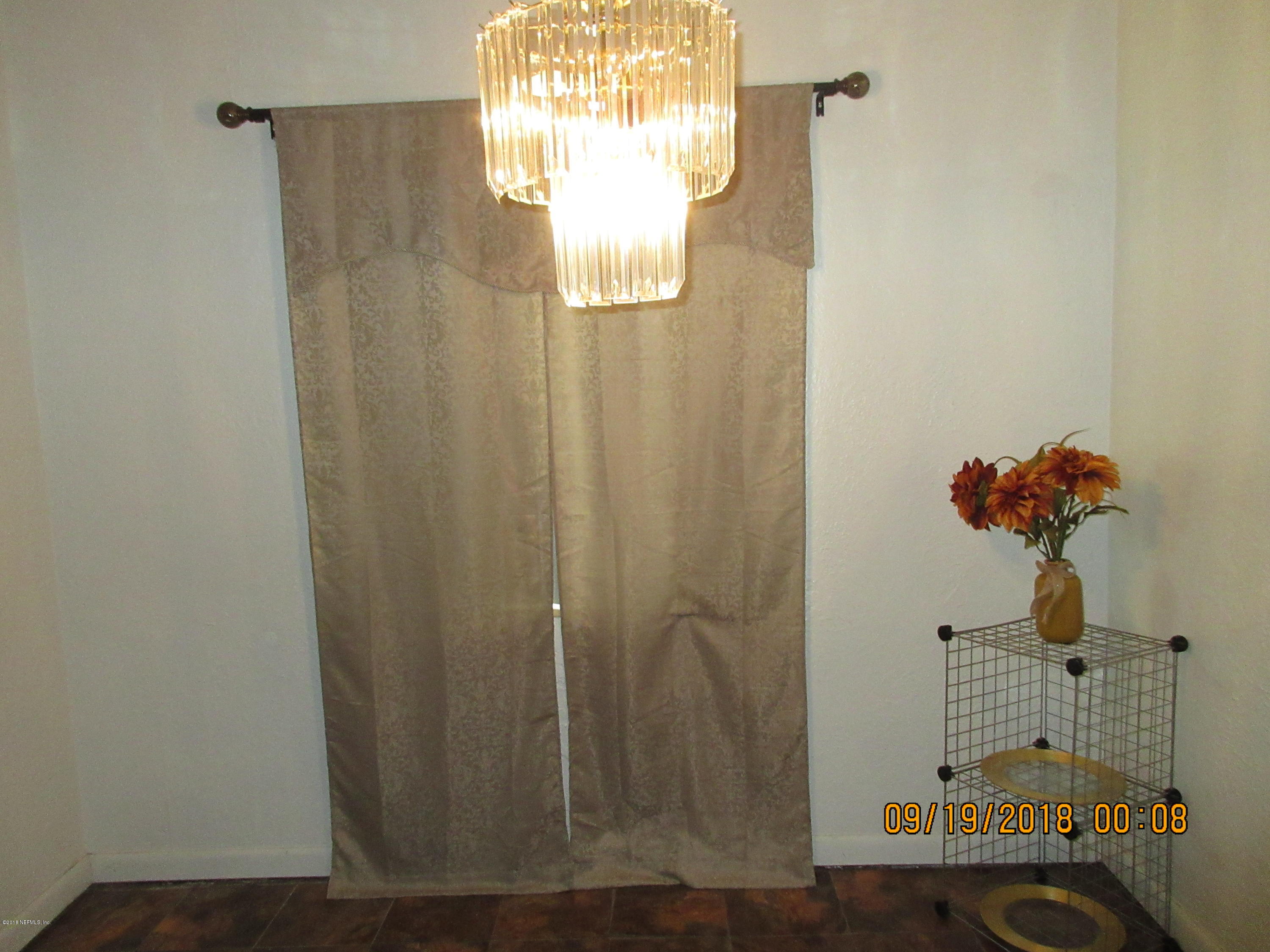 8211 Merivale Road, Unit 1A Jacksonville, FL 32208 - Photo 14 of 52 Dining Room