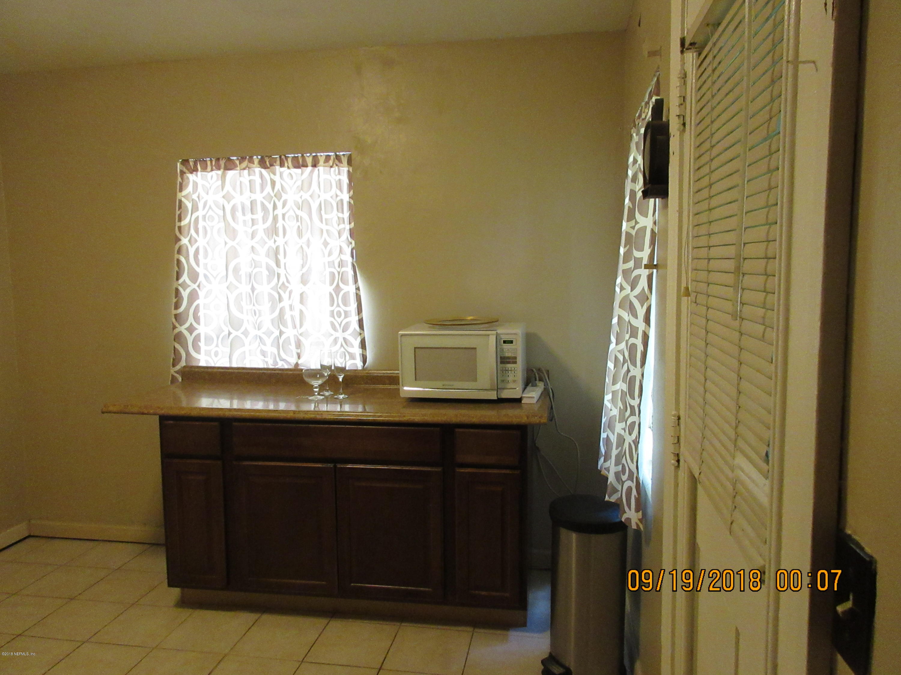 8211 Merivale Road, Unit 1A Jacksonville, FL 32208 - Photo 20 of 52 Kitchen #5