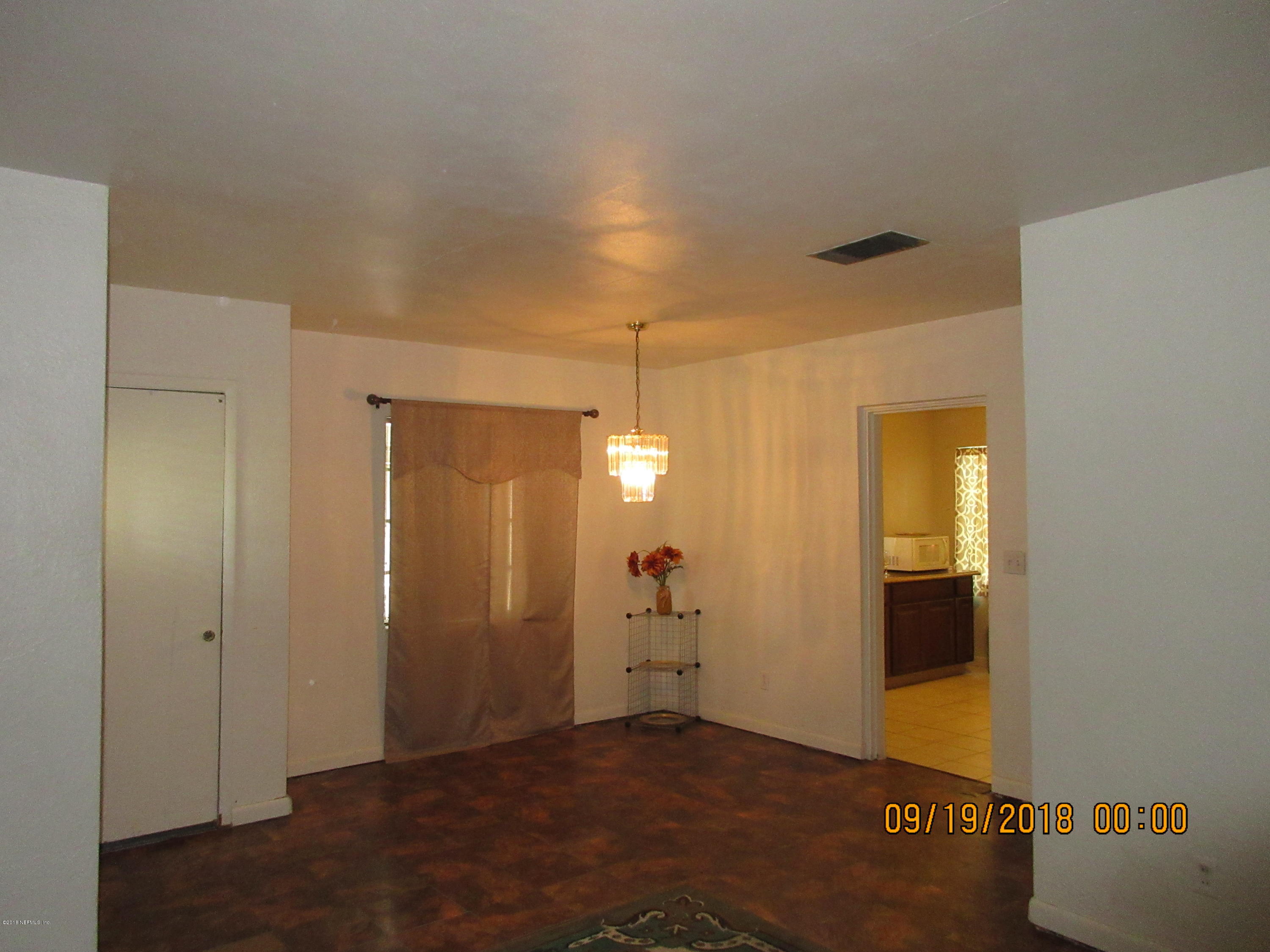 8211 Merivale Road, Unit 1A Jacksonville, FL 32208 - Photo 27 of 52 Dining Room # 4