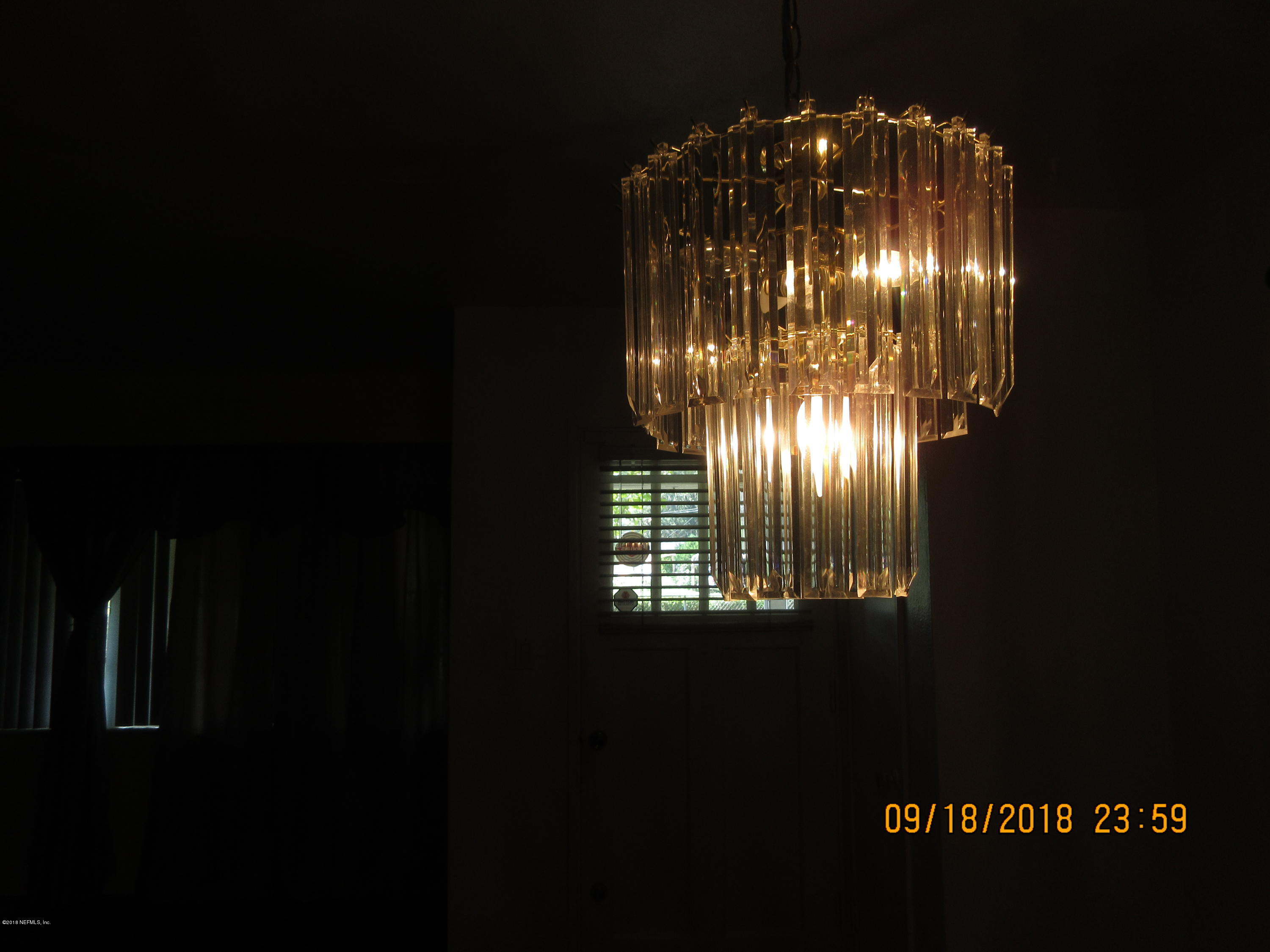 8211 Merivale Road, Unit 1A Jacksonville, FL 32208 - Photo 28 of 52 Dining Room fixtures