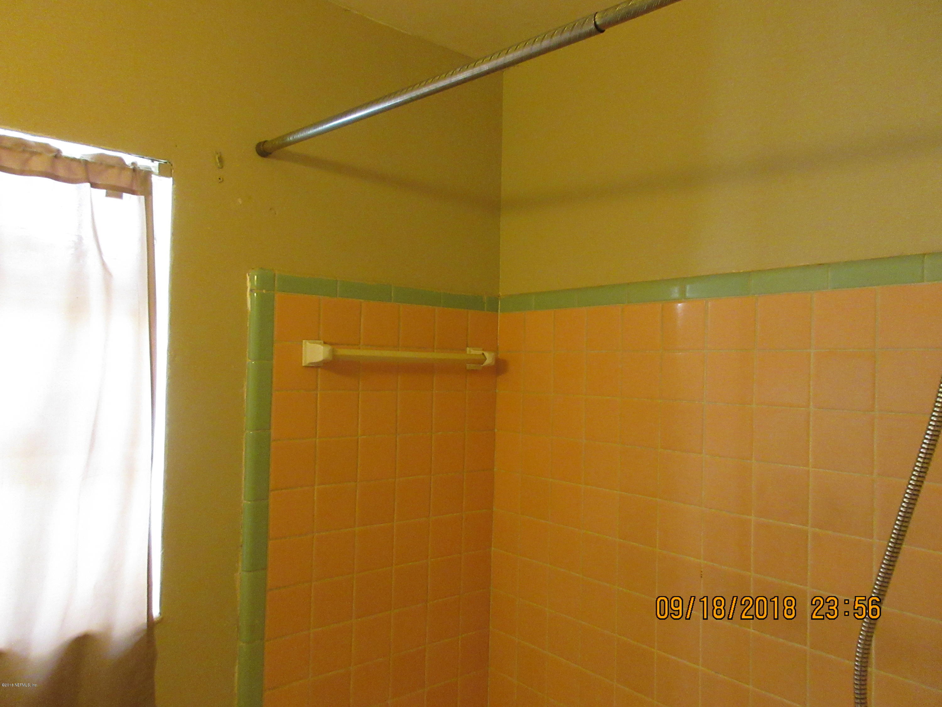 8211 Merivale Road, Unit 1A Jacksonville, FL 32208 - Photo 39 of 52 Bathroom #7