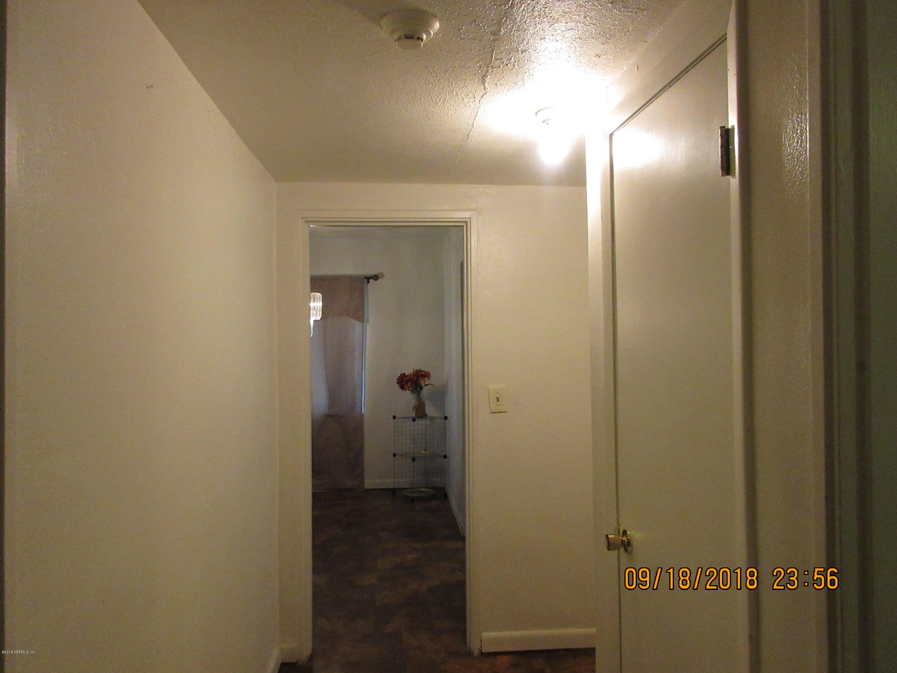 8211 Merivale Road, Unit 1A Jacksonville, FL 32208 - Photo 42 of 52 Hallway #2