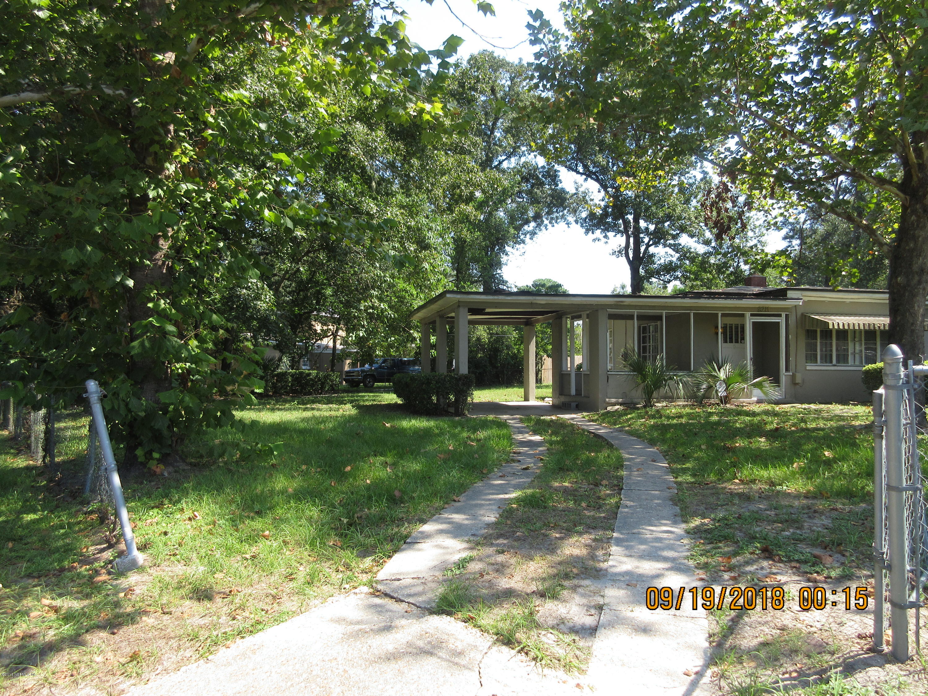 8211 Merivale Road, Unit 1A Jacksonville, FL 32208 - Photo 9 of 52 Huge Corner Lot