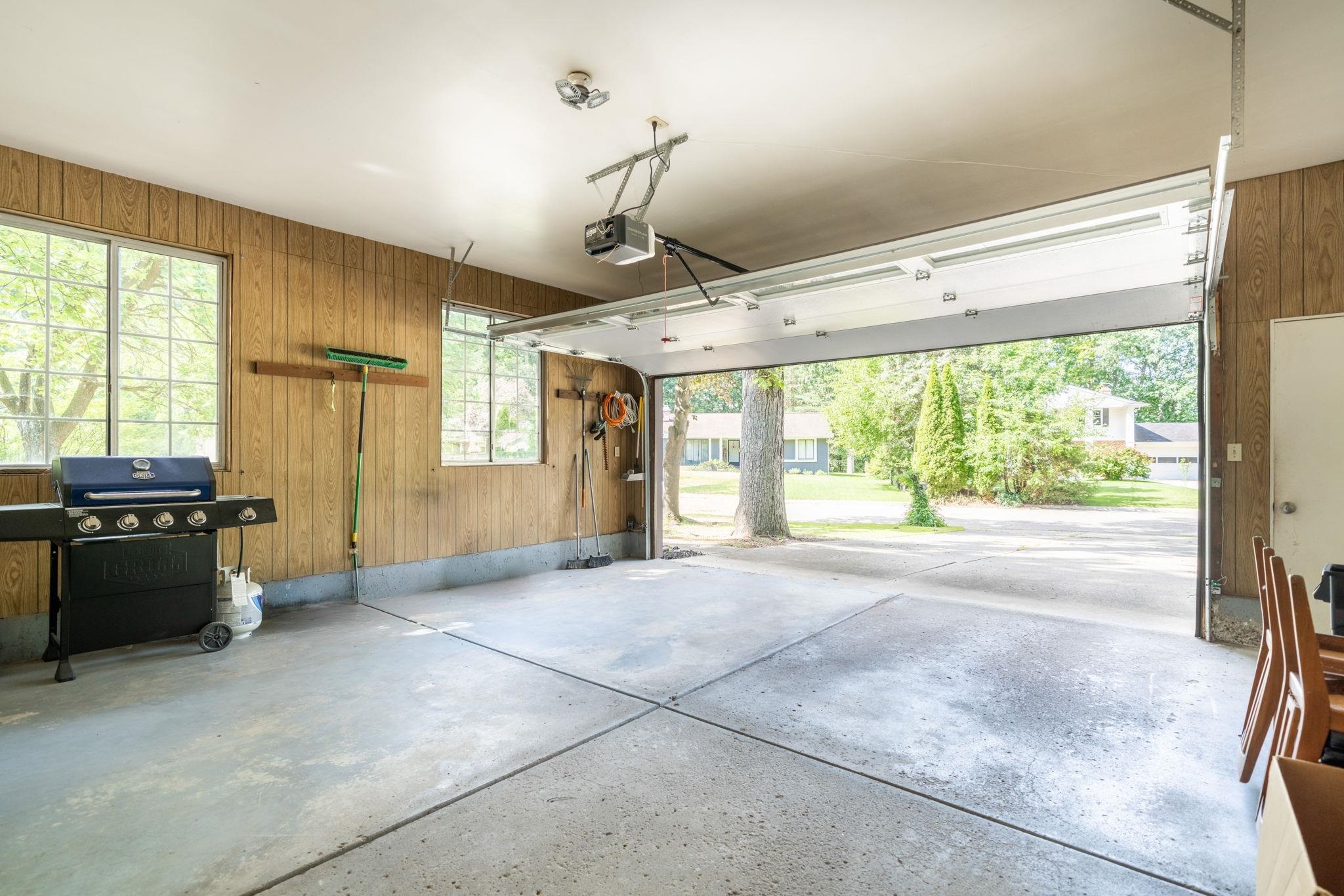 13331 Crane Ridge Drive Fenton, MI 48430 - Photo 31 of 41 50220009-6f12c559-02e2-47cc-a0a5-fbcd3d6254b5.JPG