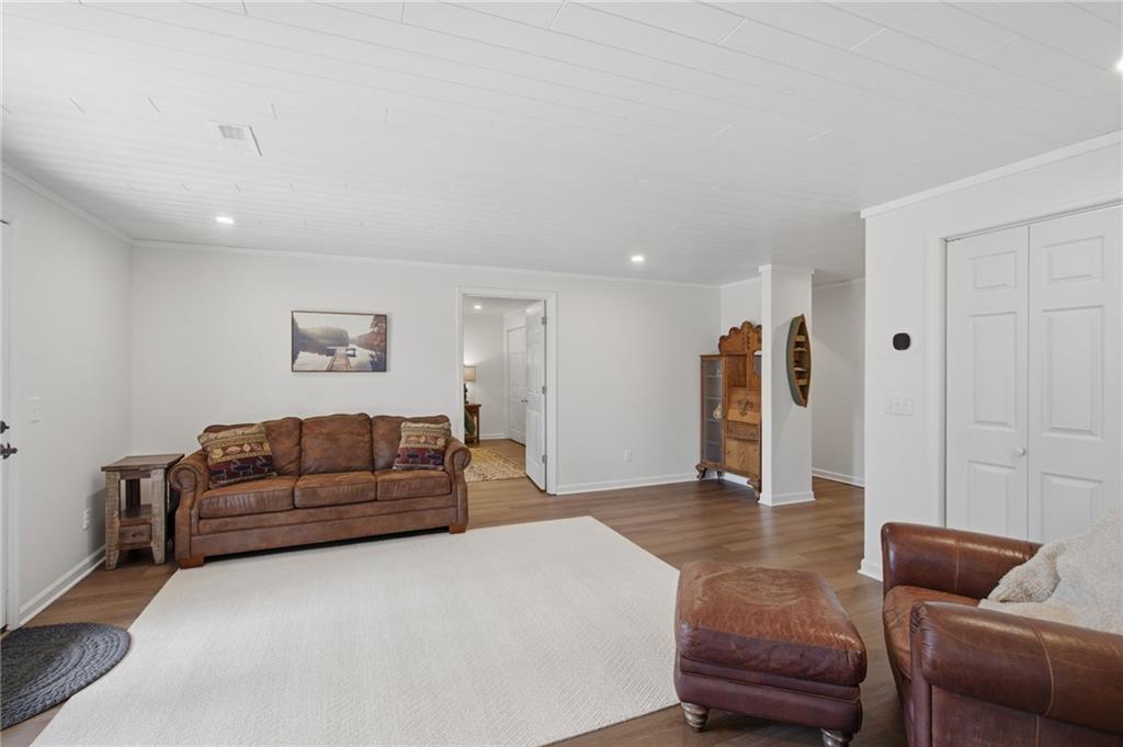 43 Morgan Walk Big Canoe, GA 30143 - Photo 28 of 66 a living room with furniture