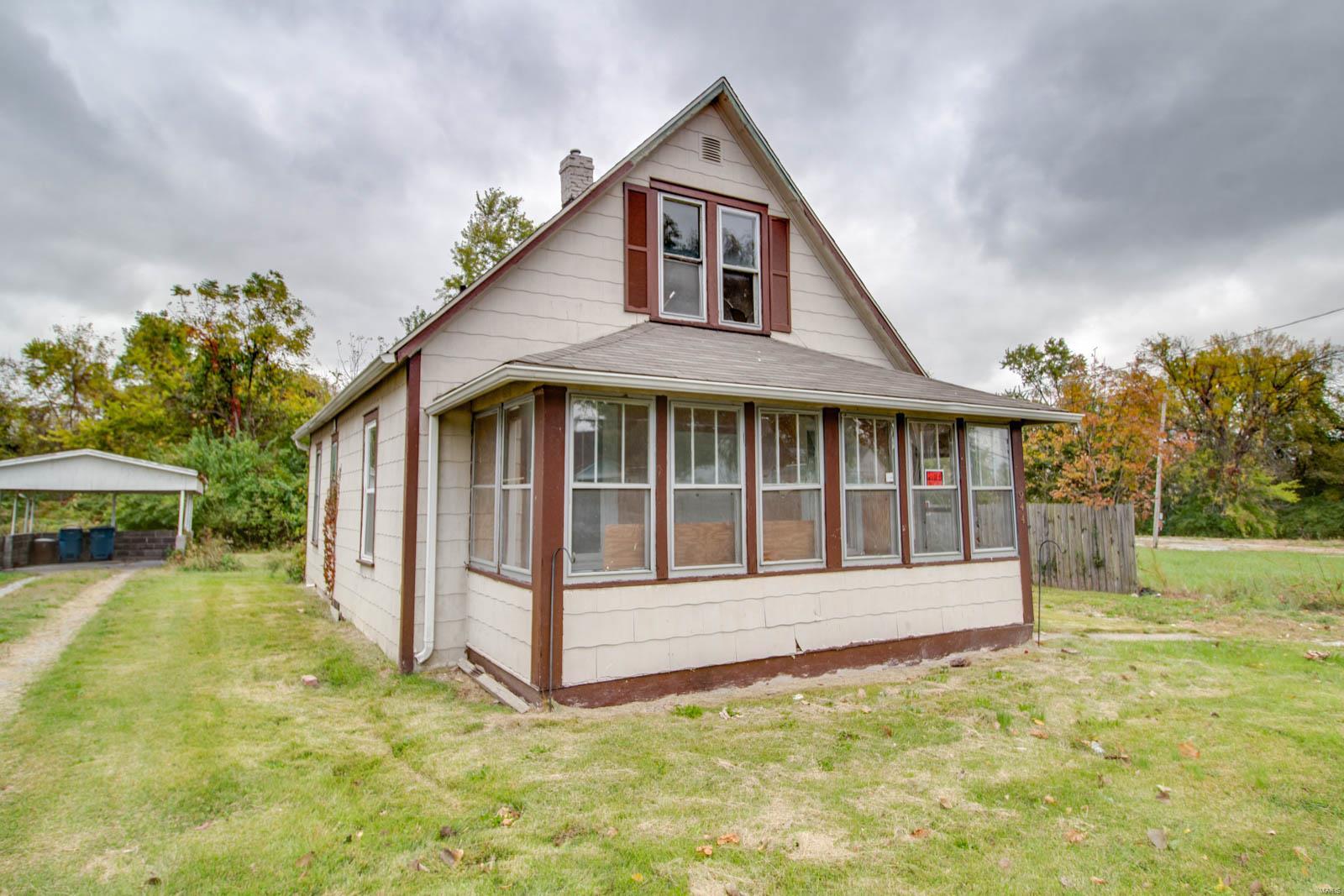 944 Riley Avenue Alton, IL 62002 - Photo 1 of 11 Gallery Image 1