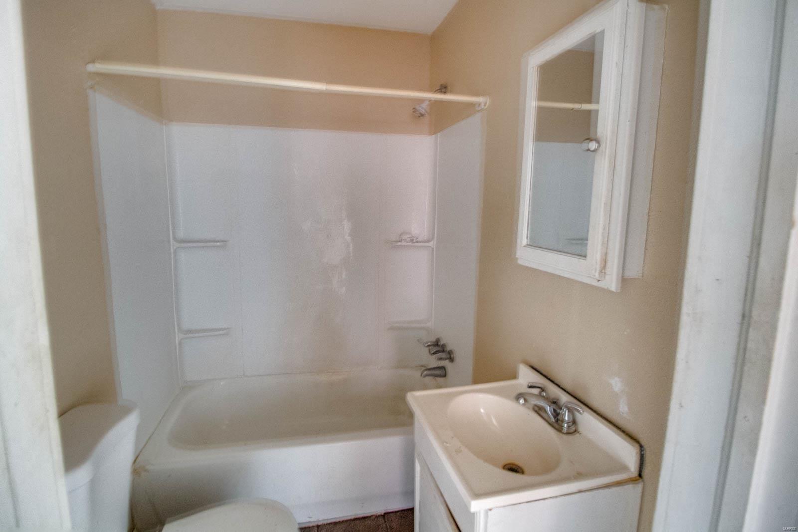 944 Riley Avenue Alton, IL 62002 - Photo 7 of 11 Gallery Image 7