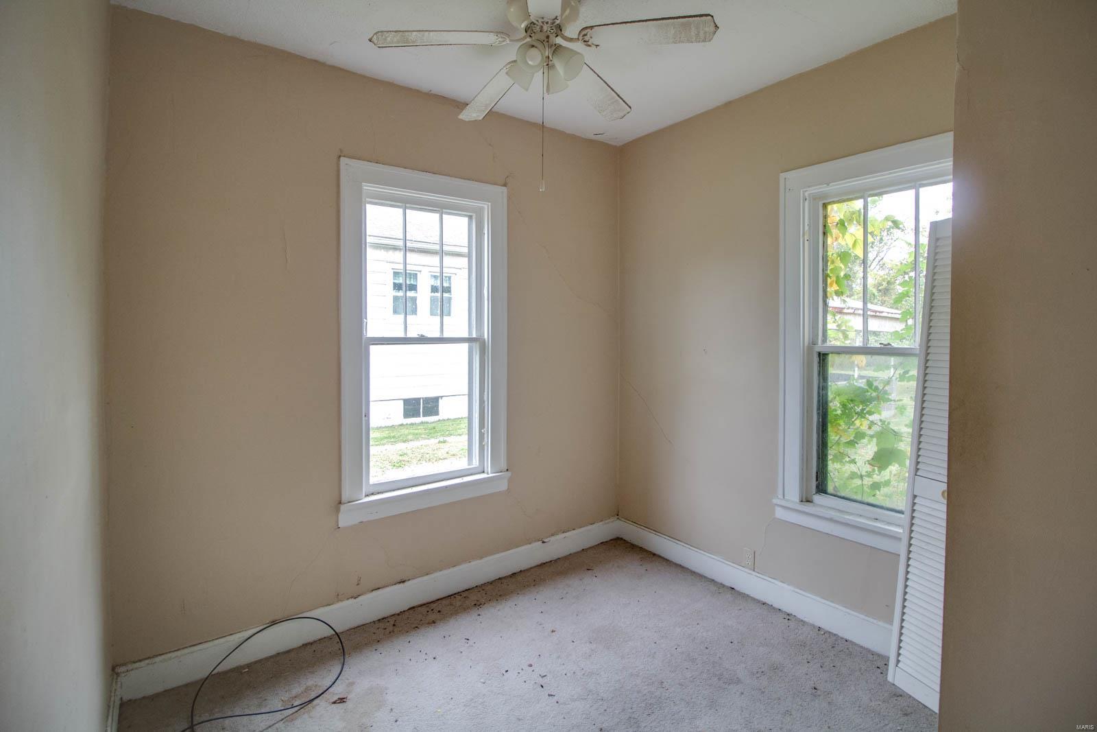 944 Riley Avenue Alton, IL 62002 - Photo 8 of 11 Gallery Image 8