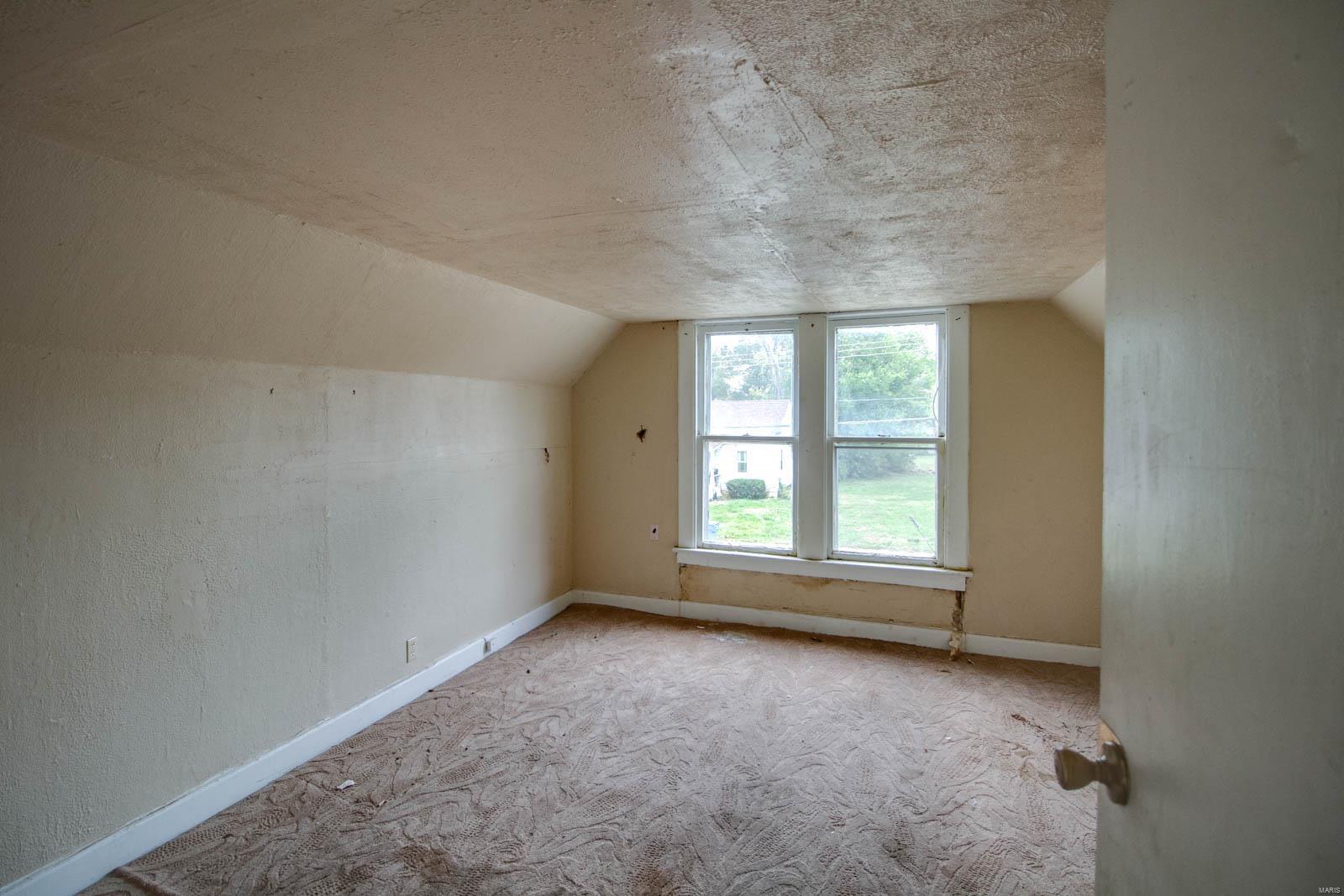 944 Riley Avenue Alton, IL 62002 - Photo 10 of 11 Gallery Image 10