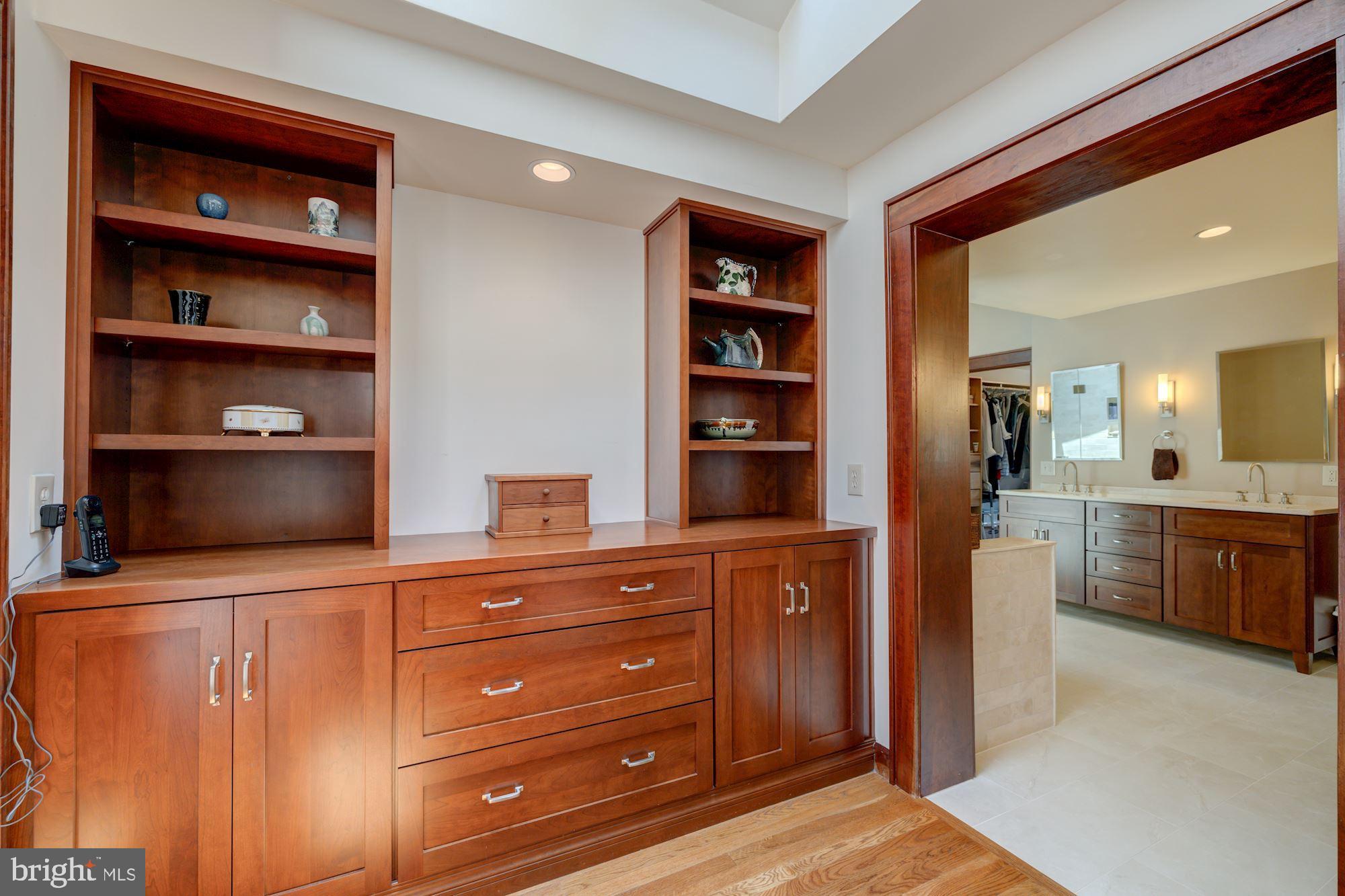 3932 Military Road Northwest Washington, DC 20015 - Photo 18 of 36 Custom closet Built-ins