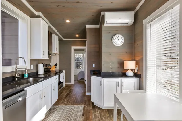 $575,000 | 19 Lillypad Lane, Tracy City, TN 37387