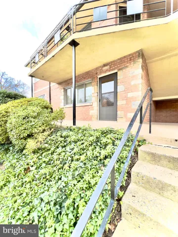 $2,600 | 5015 Sentinel Drive, Unit 81, Bethesda, MD 20816