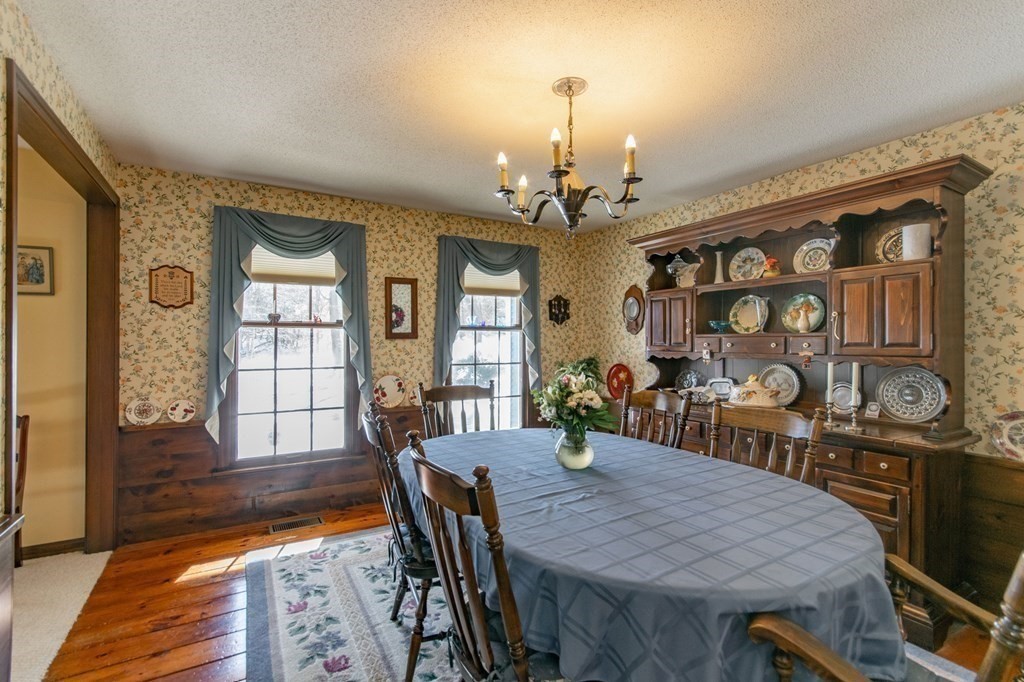 476 Morgan Road West Springfield, MA 01089 - Photo 17 of 38