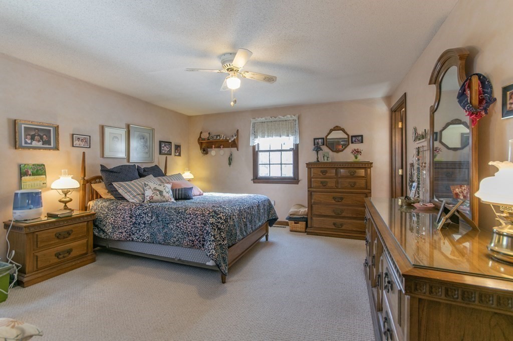 476 Morgan Road West Springfield, MA 01089 - Photo 22 of 38