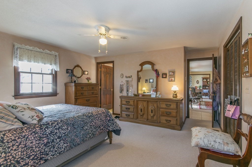 476 Morgan Road West Springfield, MA 01089 - Photo 23 of 38