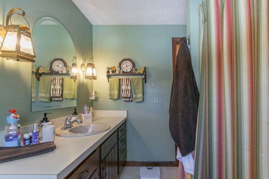 476 Morgan Road West Springfield, MA 01089 - Photo 26 of 38