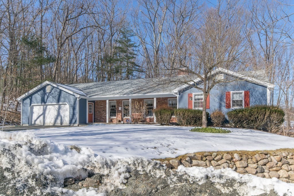 476 Morgan Road West Springfield, MA 01089 - Photo 3 of 38