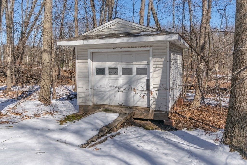 476 Morgan Road West Springfield, MA 01089 - Photo 32 of 38