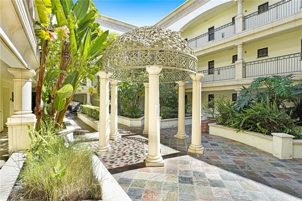 $680,000 | 333 North Hill Avenue, Unit 203, Pasadena, CA 91106