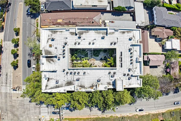 $680,000 | 333 North Hill Avenue, Unit 203, Pasadena, CA 91106