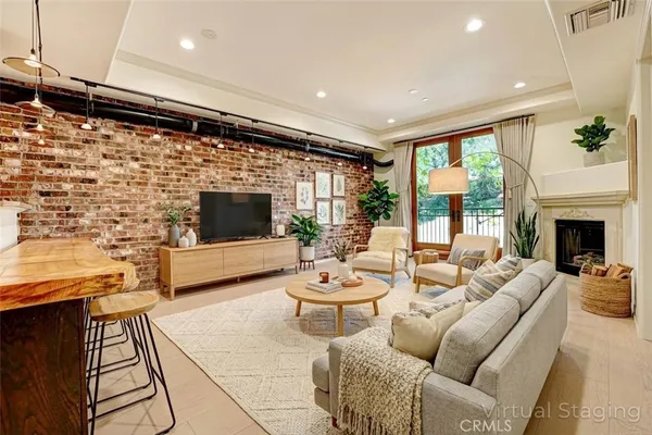 $680,000 | 333 North Hill Avenue, Unit 203, Pasadena, CA 91106