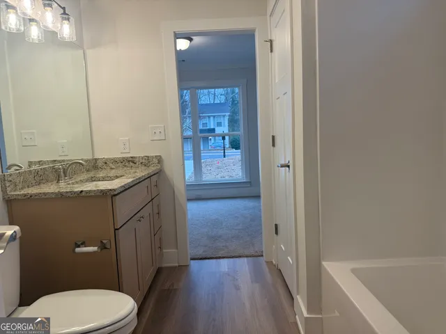 a view of back yard of the house