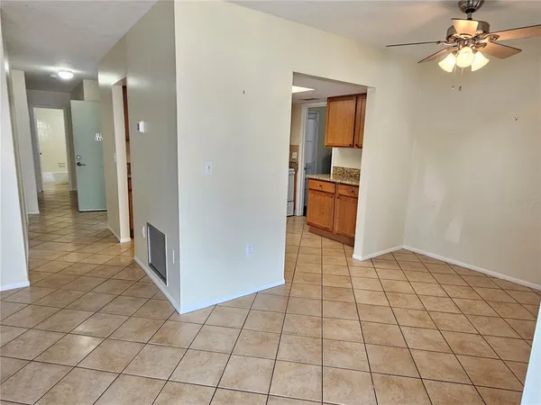 $1,800 | 105 Base Avenue East, Venice, FL 34285