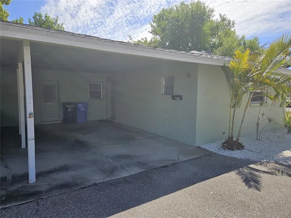 $1,800 | 105 Base Avenue East, Venice, FL 34285
