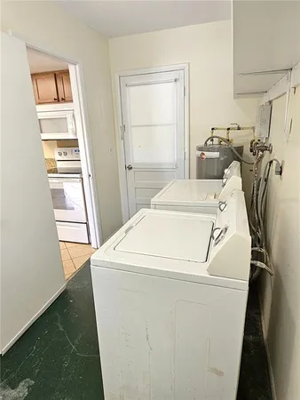 $1,800 | 105 Base Avenue East, Venice, FL 34285