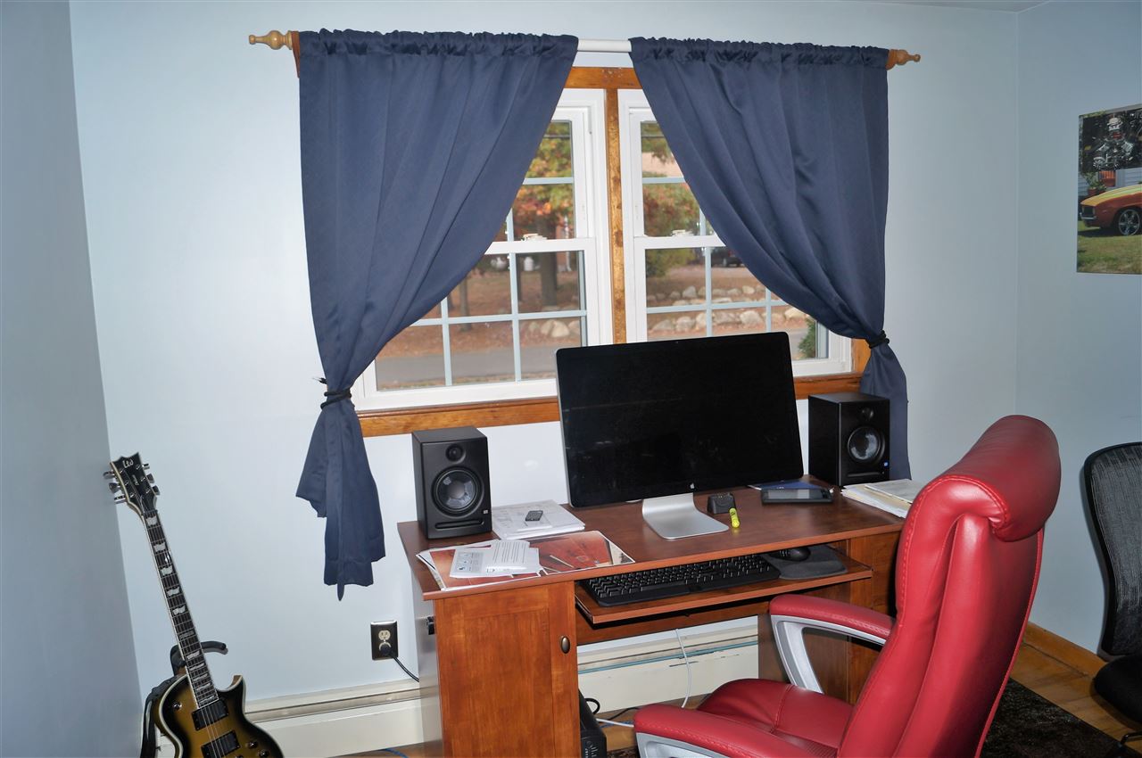 28 East Chamberlain Road Merrimack, NH 03054 - Photo 16 of 22