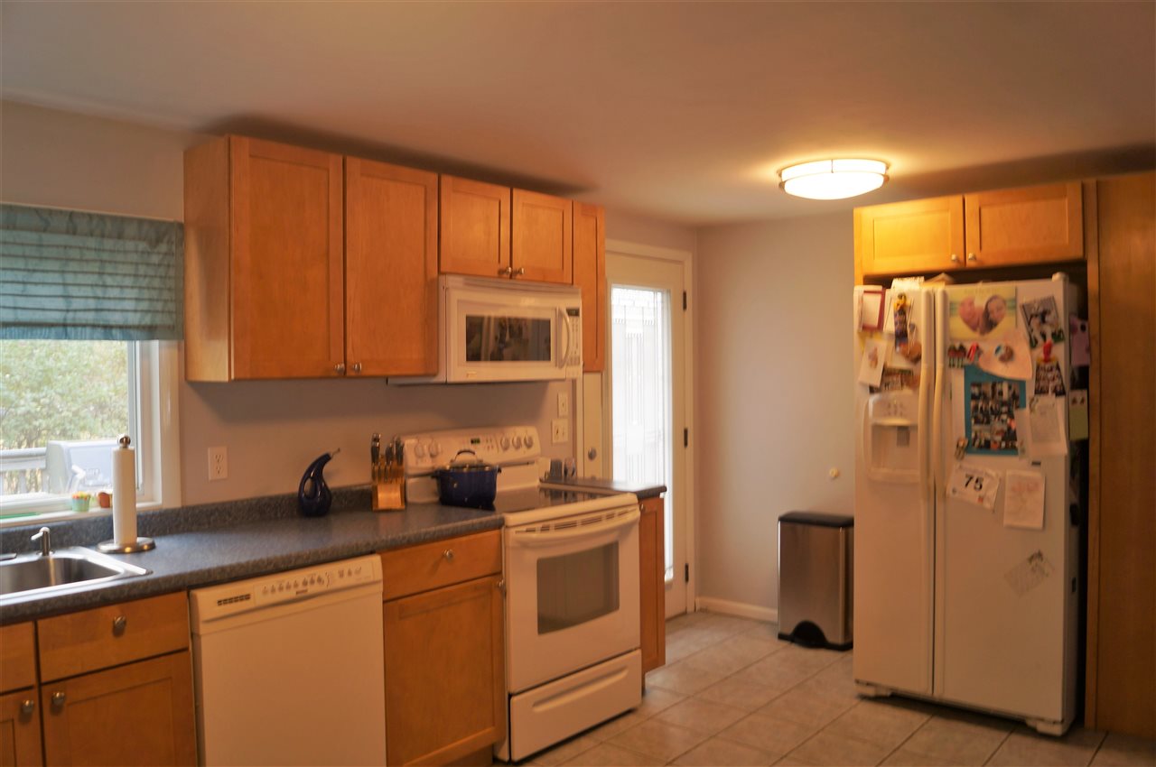 28 East Chamberlain Road Merrimack, NH 03054 - Photo 6 of 22