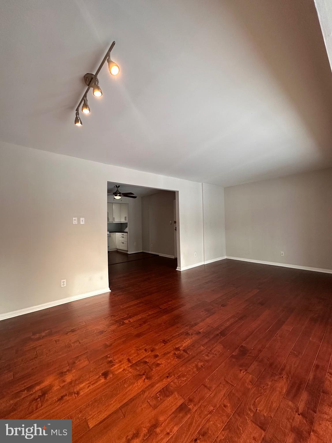 11625 Vantage Hill Road, Unit 22B Reston, VA 20190 - Photo 8 of 18