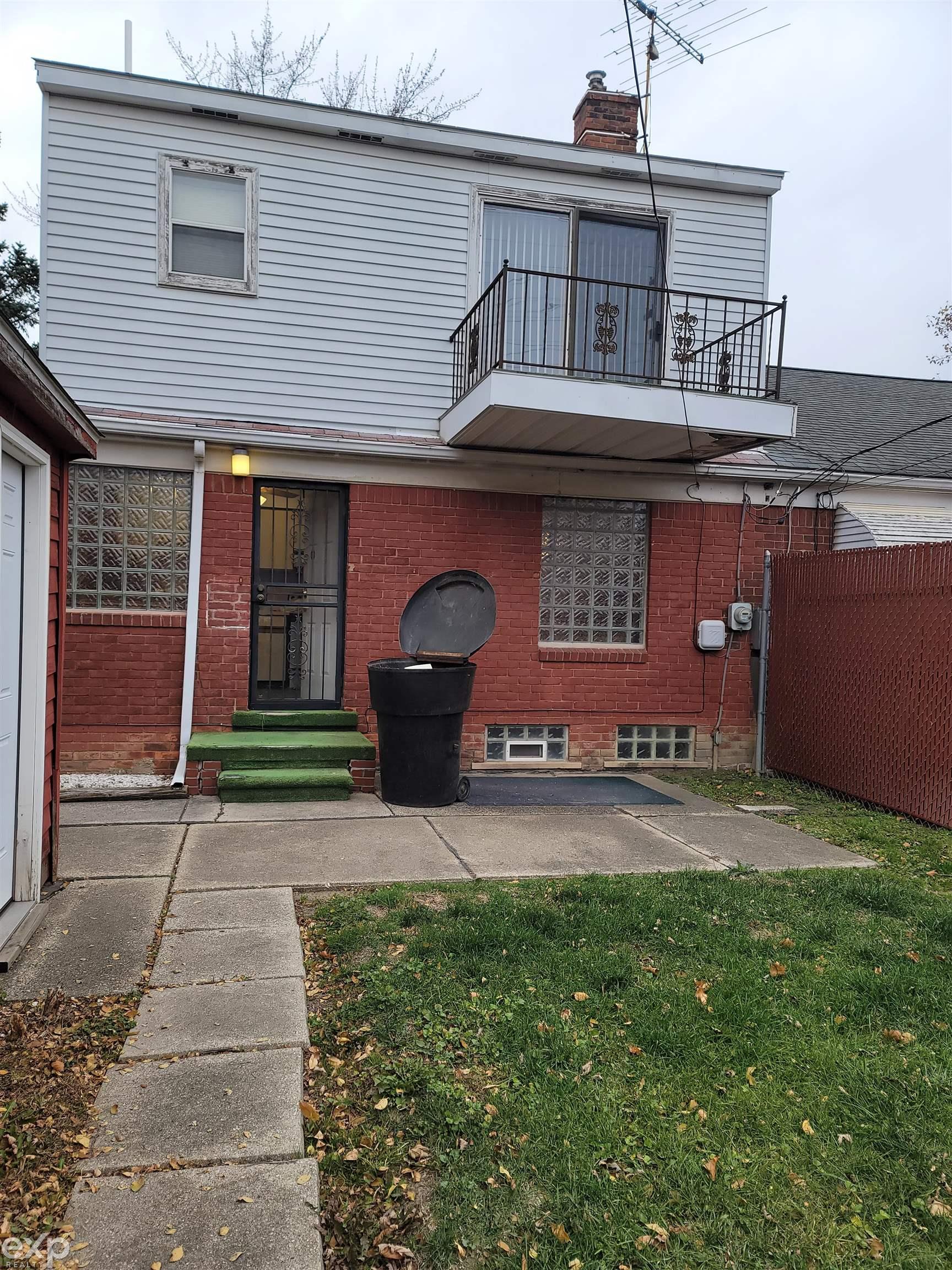 19342 Moross Road Detroit, MI 48224 - Photo 2 of 22 50098324-1.JPG