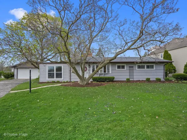 $399,900 | 657 West Armitage Avenue, Elmhurst, IL 60126