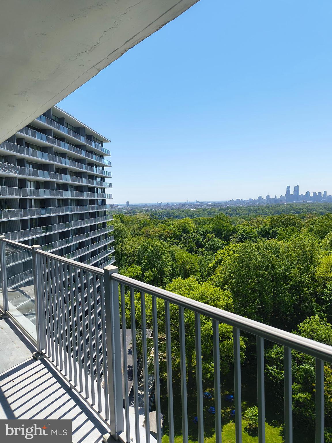 3900 West Ford Road, Unit 17M Philadelphia, PA 19131 - Photo 2 of 14