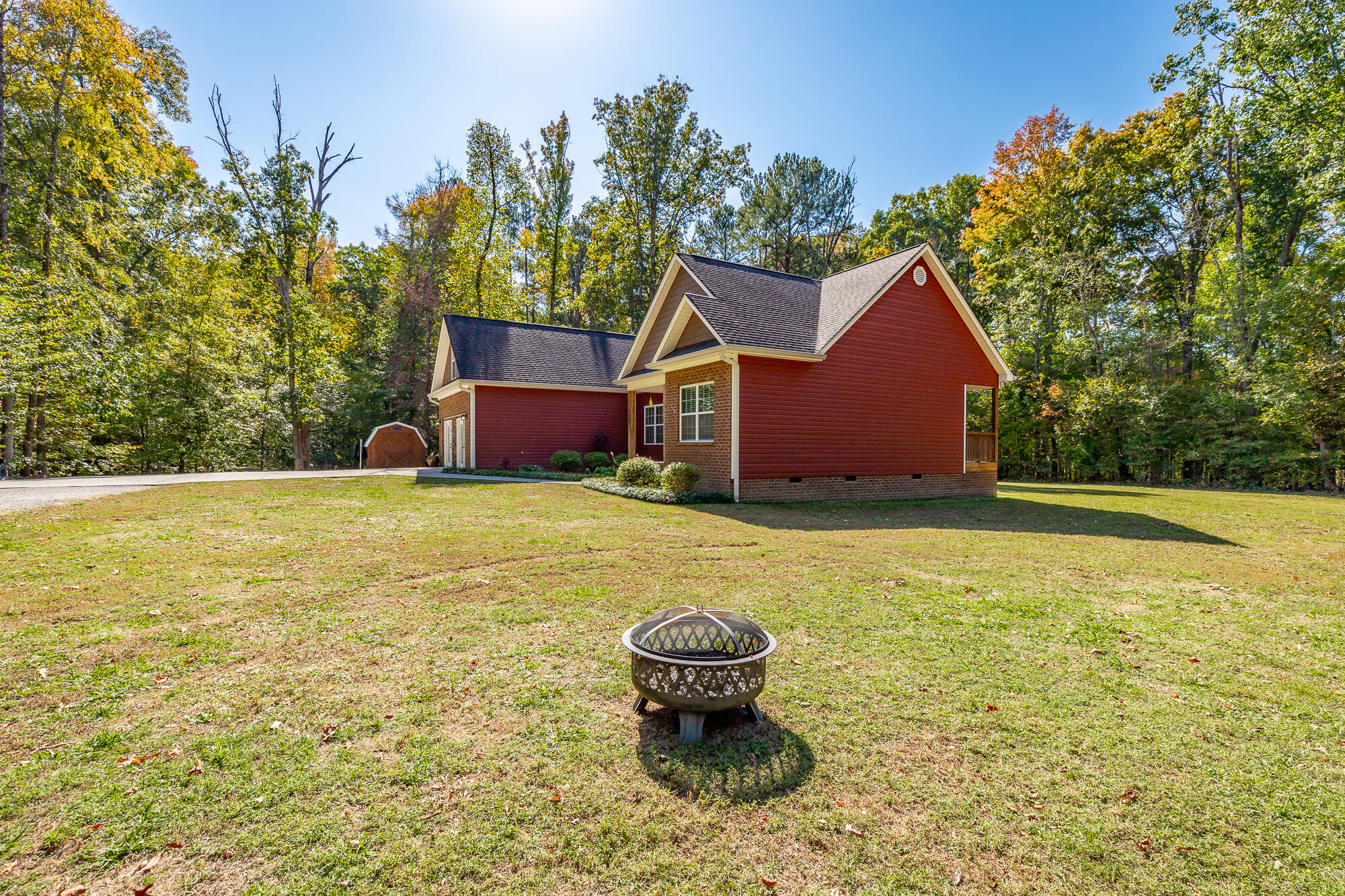 236 Foster Lane Ringgold, GA 30736 - Photo 33 of 48 Side View