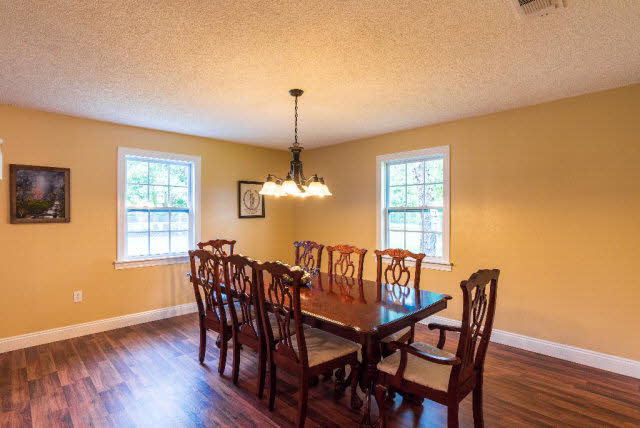 509 Linda Court Foley, AL 36535 - Photo 7 of 28 Dining Room
