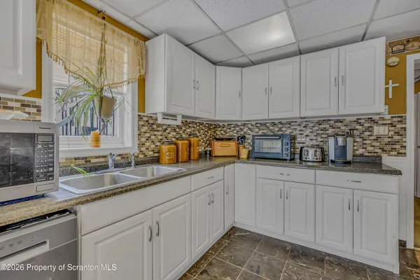 $289,000 | 1114 Springbrook Avenue, Unit REAR, Moosic, PA 18507