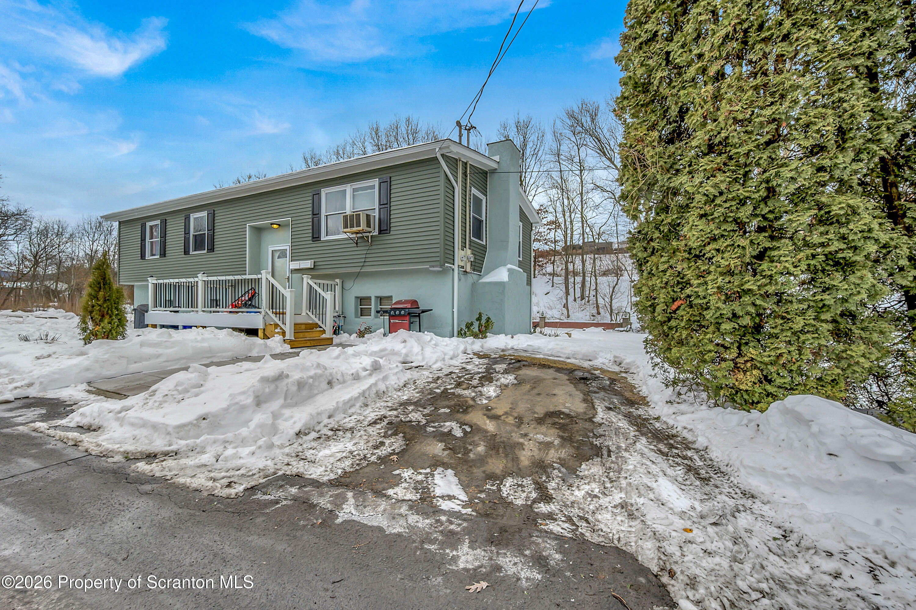 1114 Springbrook Avenue, Unit REAR Moosic, PA 18507 - Photo 7 of 32 Side View