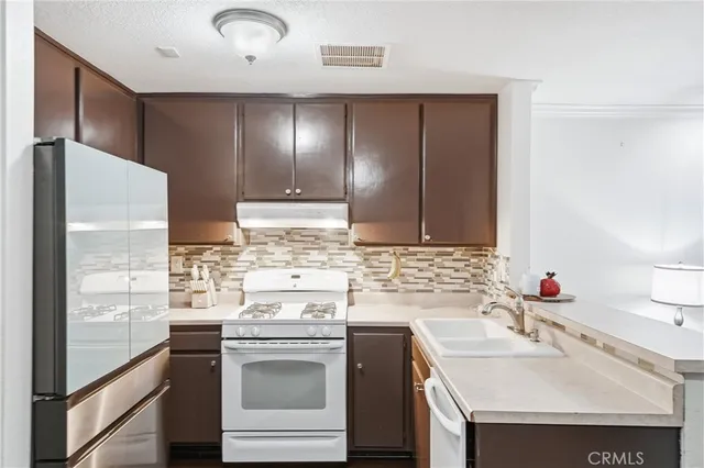 $595,900 | 334 South Walnut Avenue, Unit D (11), Brea, CA 92821