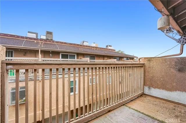 $595,900 | 334 South Walnut Avenue, Unit D (11), Brea, CA 92821