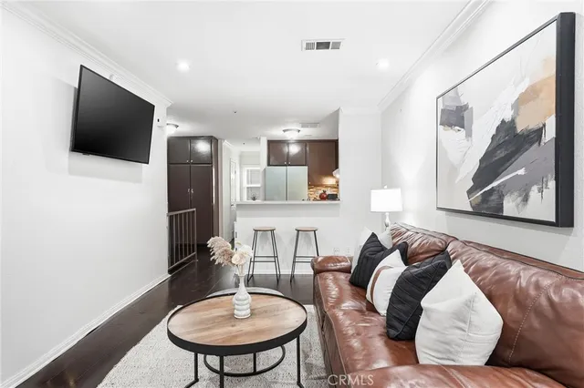 $595,900 | 334 South Walnut Avenue, Unit D (11), Brea, CA 92821