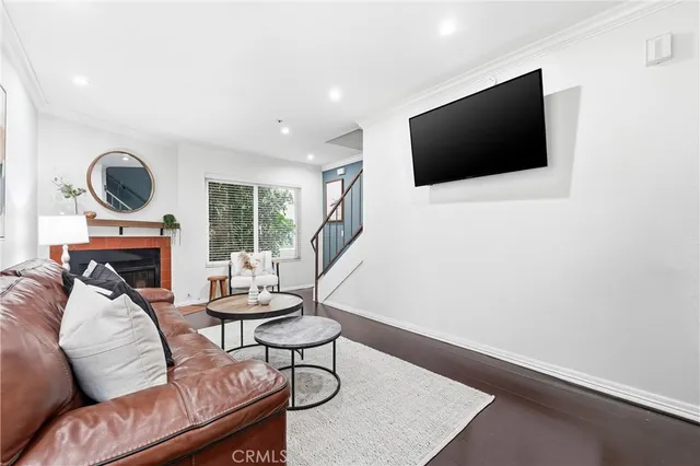 $595,900 | 334 South Walnut Avenue, Unit D (11), Brea, CA 92821