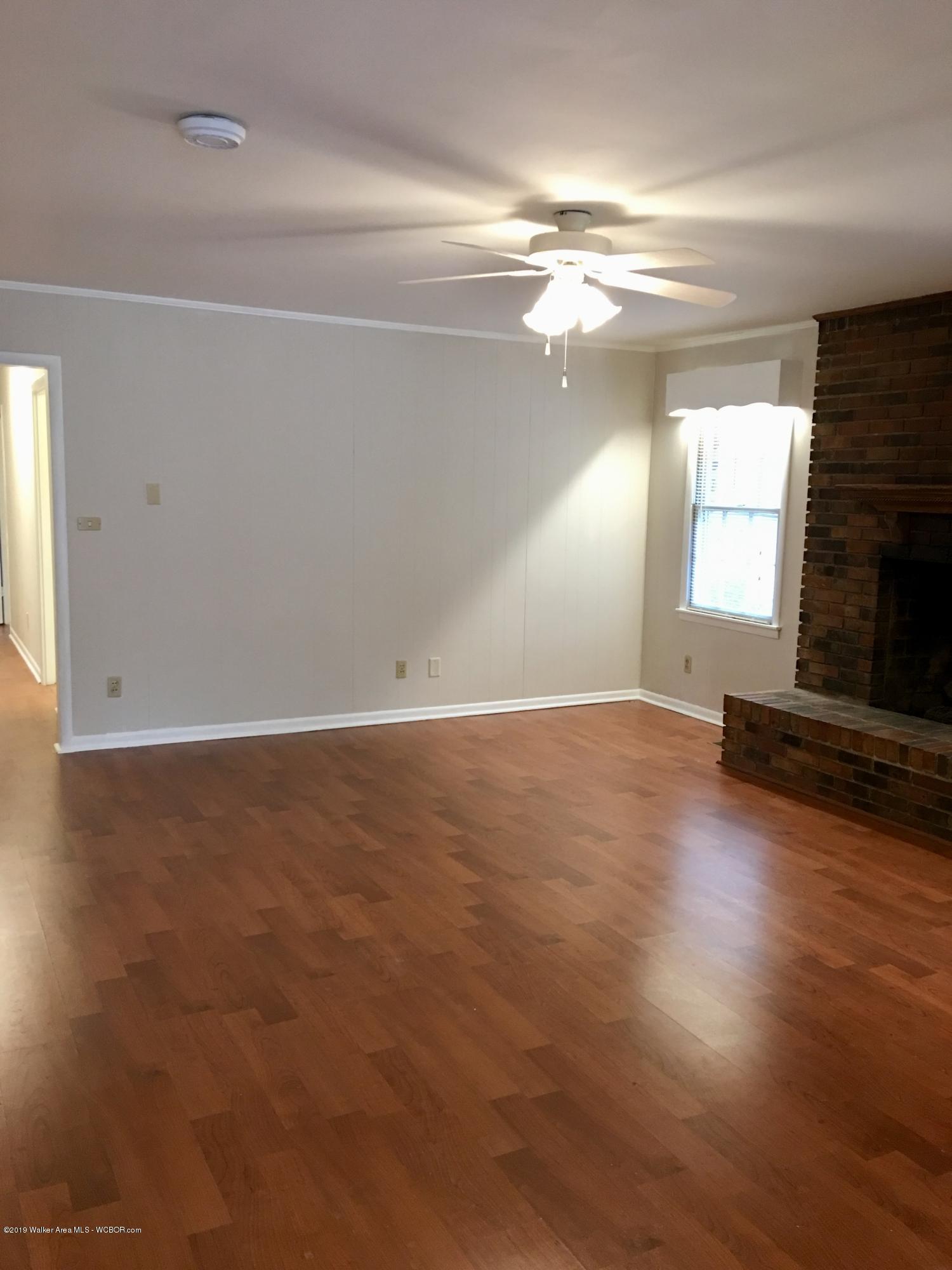 270 Ridgewood Drive Jasper, AL 35501 - Photo 6 of 19 Gallery Image 6