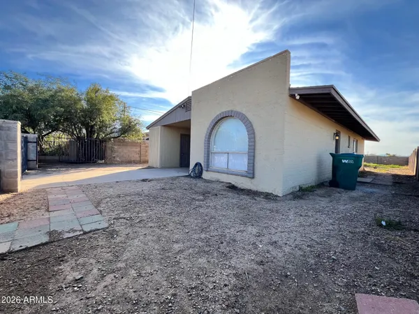 $2,000 | 26216 South Tangelo Avenue, Queen Creek, AZ 85142