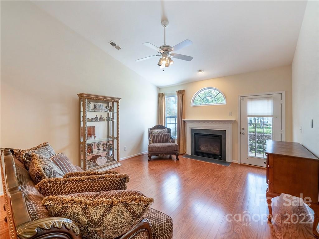 216 Garnet Court Fort Mill, SC 29708 - Photo 9 of 26